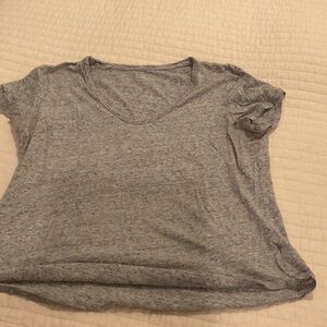 GAP Heather Gray Women's Short Sleeve Tee